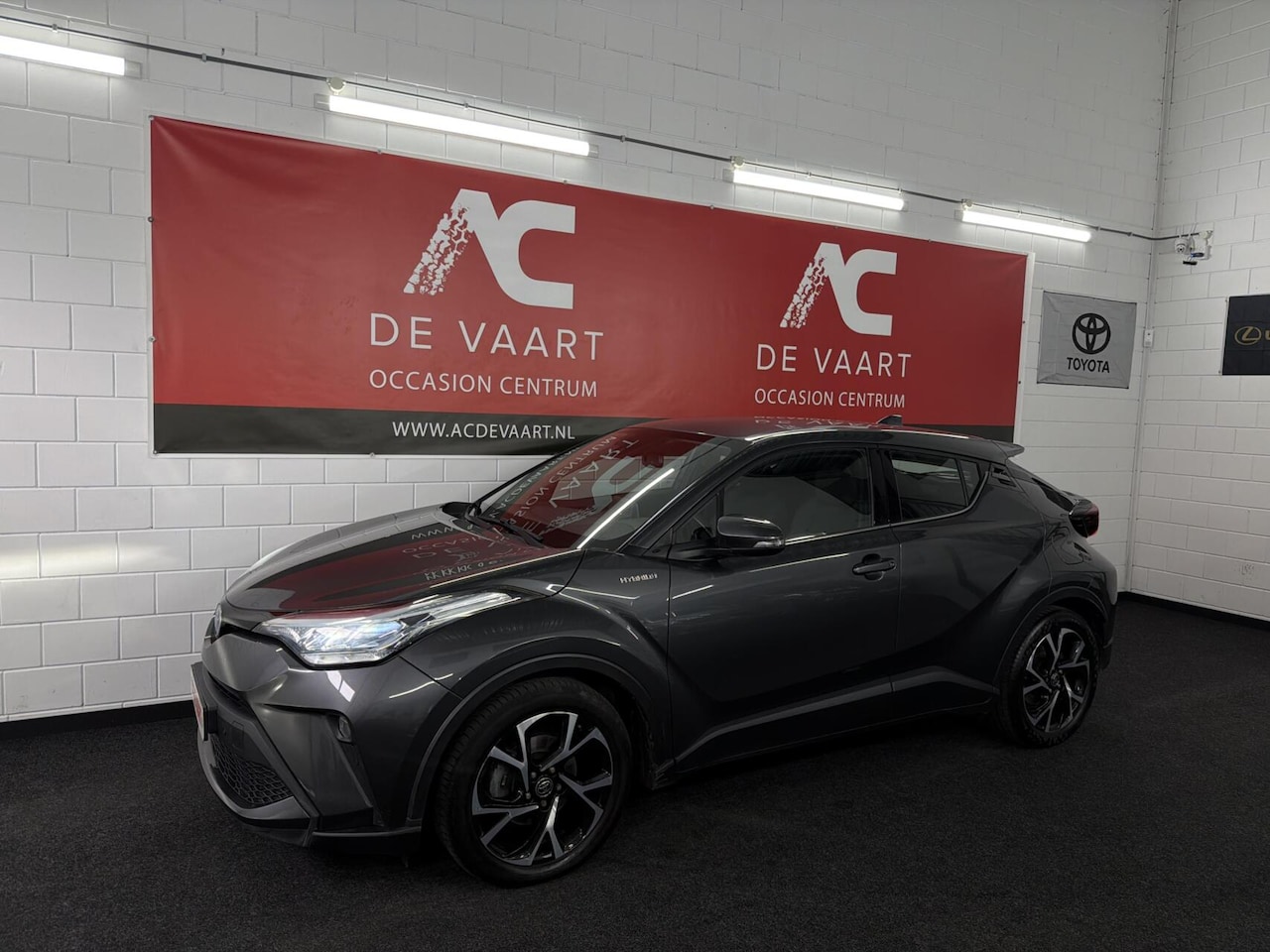 Toyota C-HR - 2.0 Hybrid Dynamic 184PK - NAVI/CAMERA/ACC/NAP - AutoWereld.nl