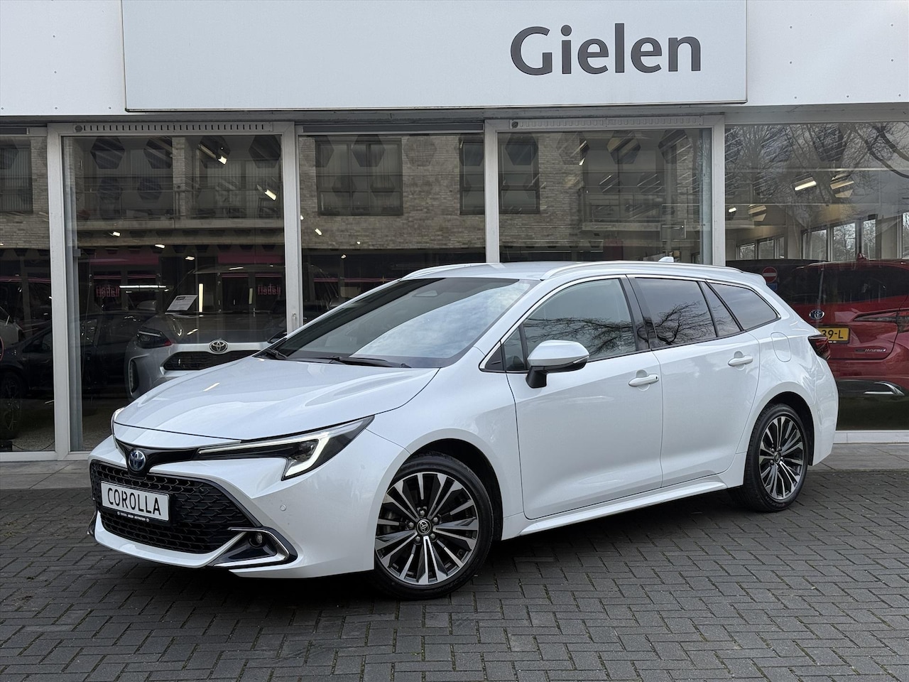 Toyota Corolla Touring Sports - 2.0 Hybrid Style | Elektrische achterklep, Stoel + Stuurverwarming, Dodehoekherkenning, Pa - AutoWereld.nl