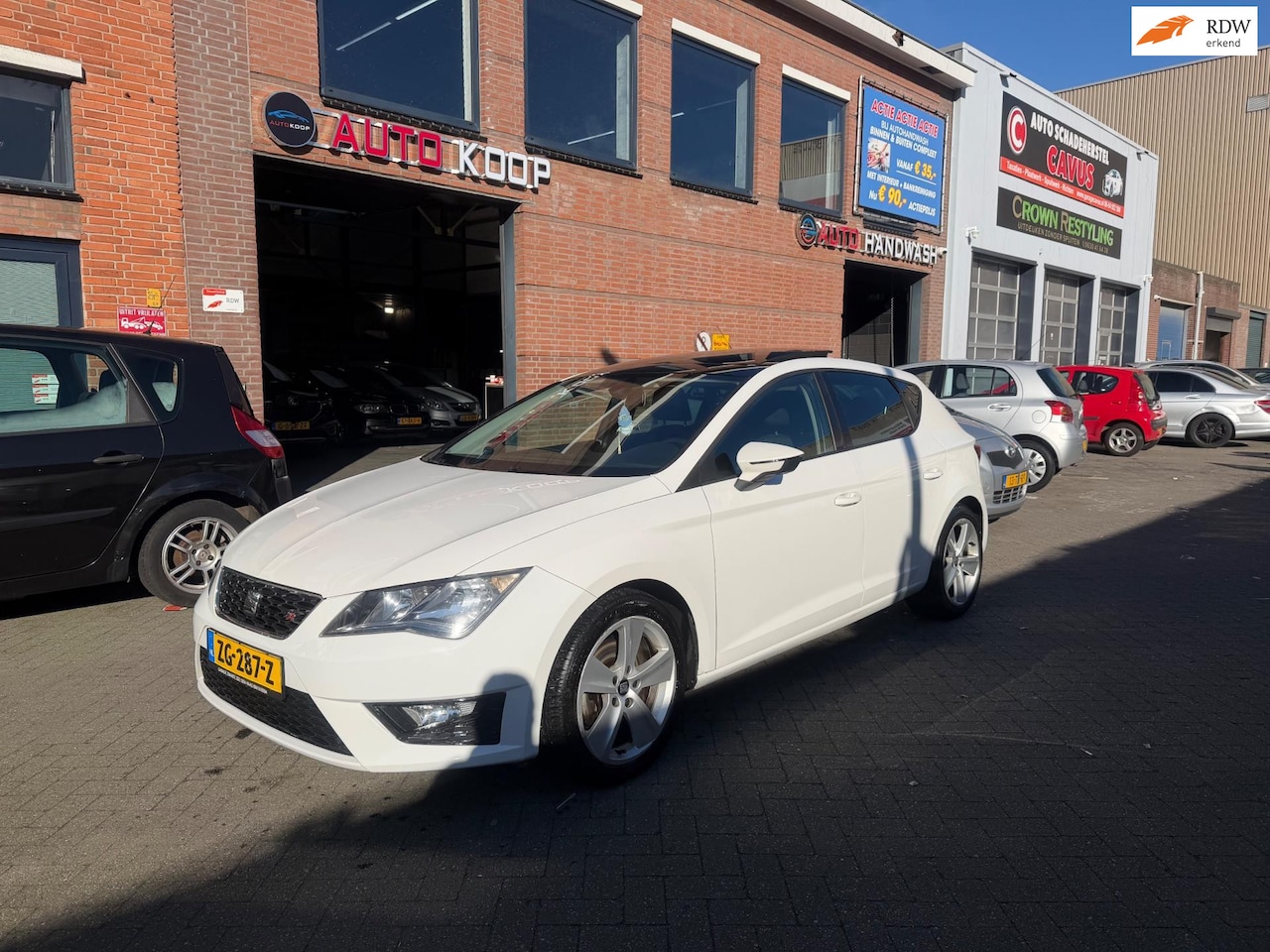 SEAT Leon - 1.4 TSI ACT FR 140pk Panoramadak Cruise Clima - AutoWereld.nl