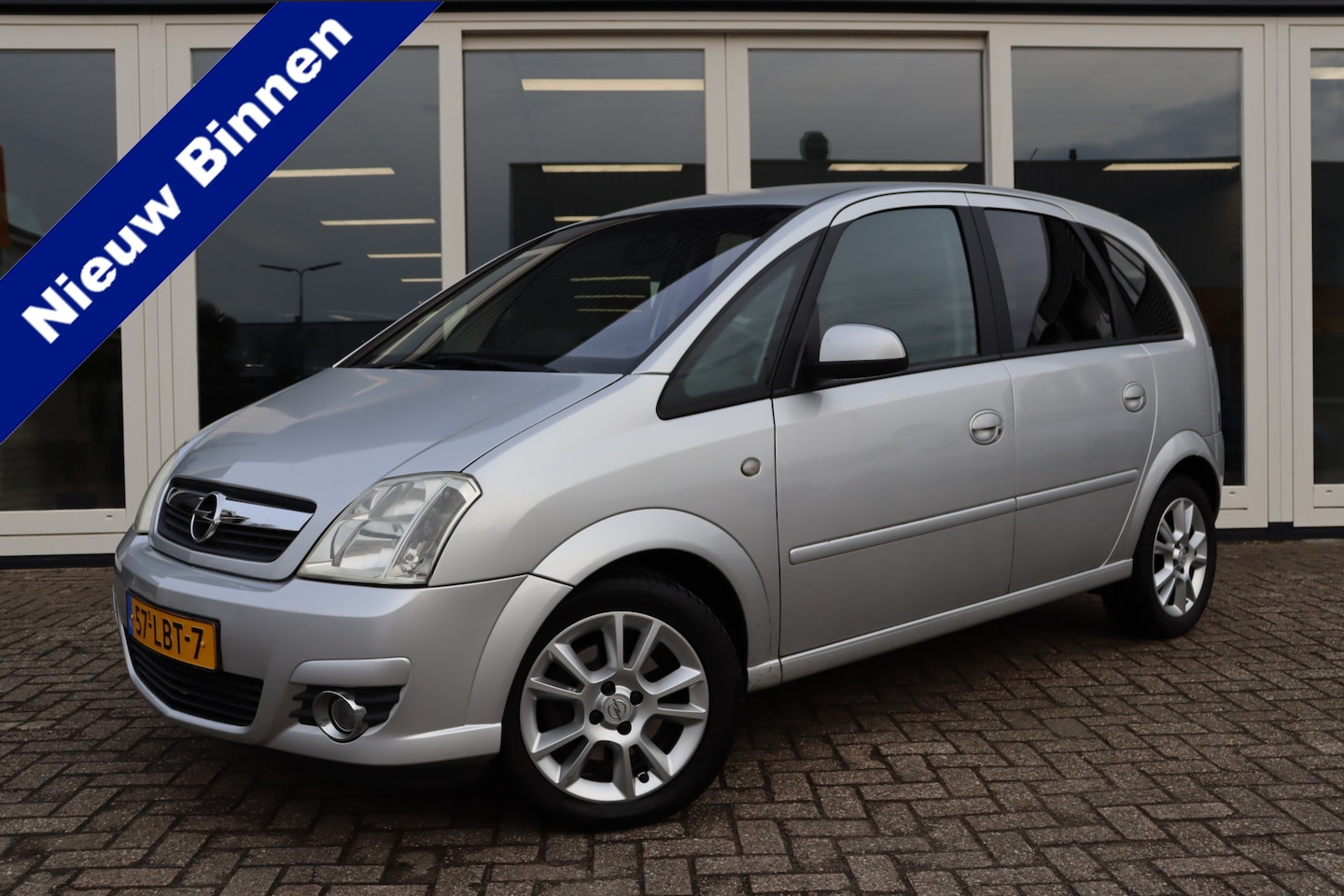 Opel Meriva - 1.6-16V Cosmo 1.6-16V Cosmo, Airco, Automaat, PDC A, Prijs Is Rijklaar Inclusief 6 Maanden Garantie - AutoWereld.nl