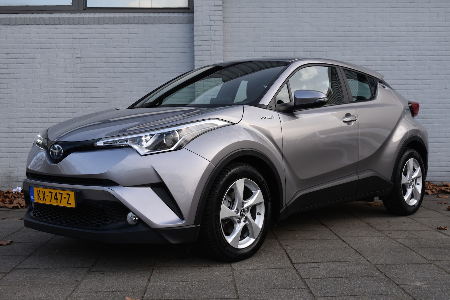 Toyota C-HR - 1.8 Hybrid Dynamic Limeted Automaat 122pk | Cruise control | Trekhaak | Achteruitrijcamera - AutoWereld.nl