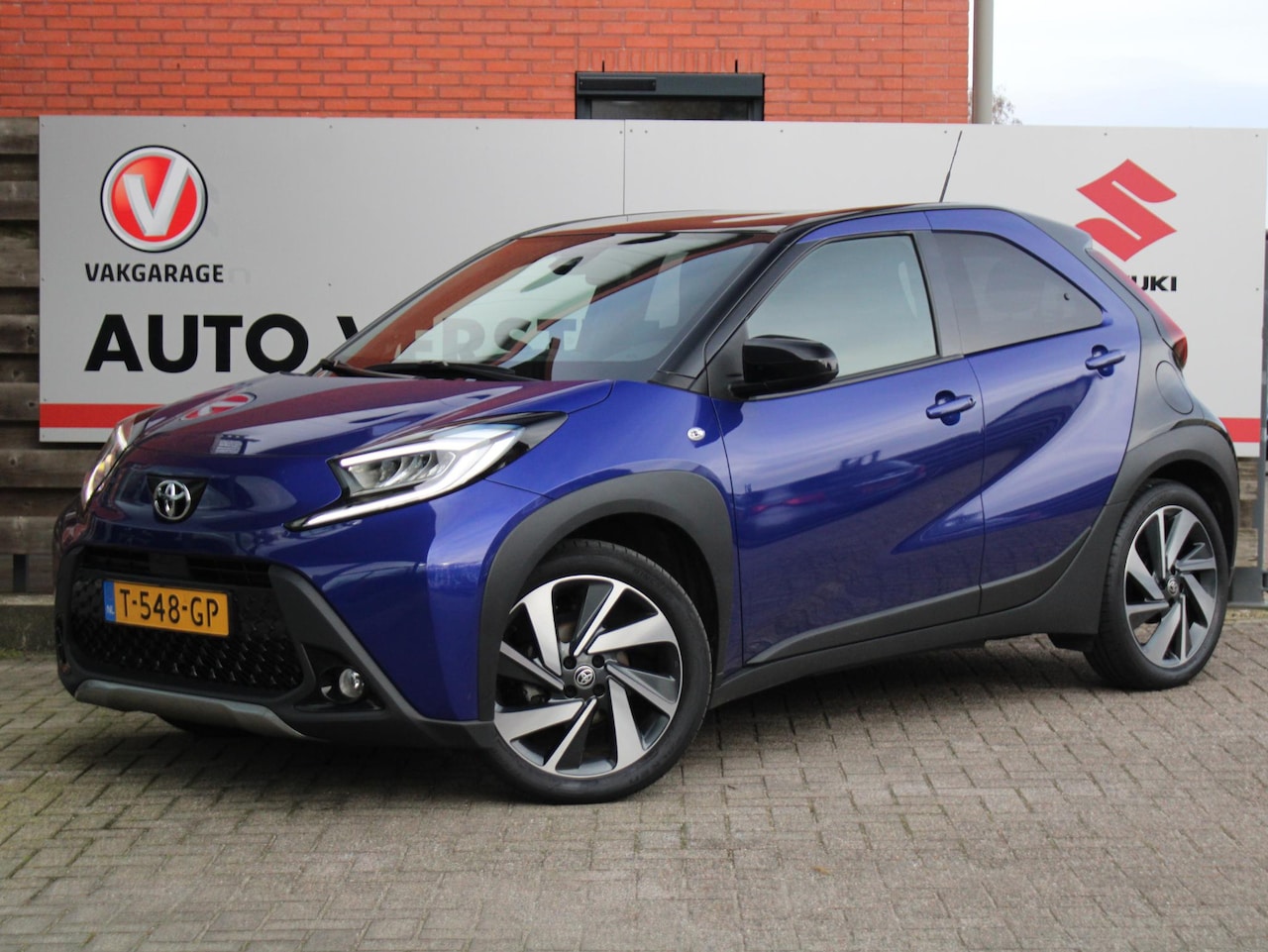 Toyota Aygo X - 1.0 VVT-i MT Envy Airco, Navigatie, Applecarpl./Andr. Auto, Draadloos telefoonlader, Adapt - AutoWereld.nl