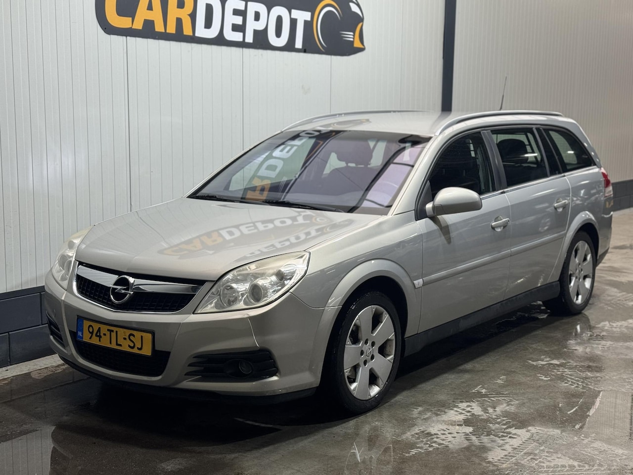 Opel Vectra Wagon - 2.2-16V Business 2.2-16V Business - AutoWereld.nl