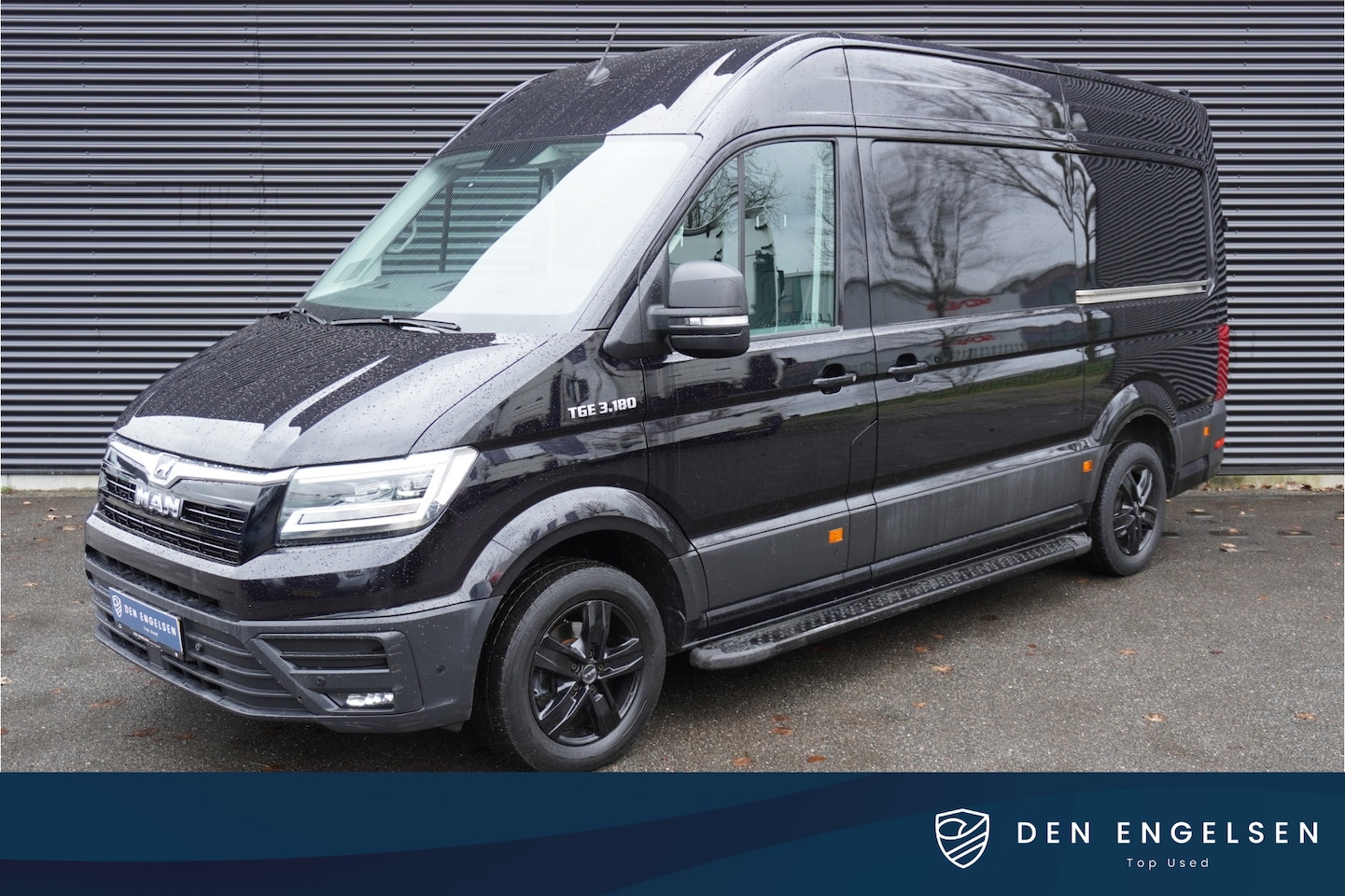 MAN TGE - 180pk Automaat L3H3/L2H2 2x Schuifdeur Trekhaak Cruise control Navigatie Camera parkeersen - AutoWereld.nl