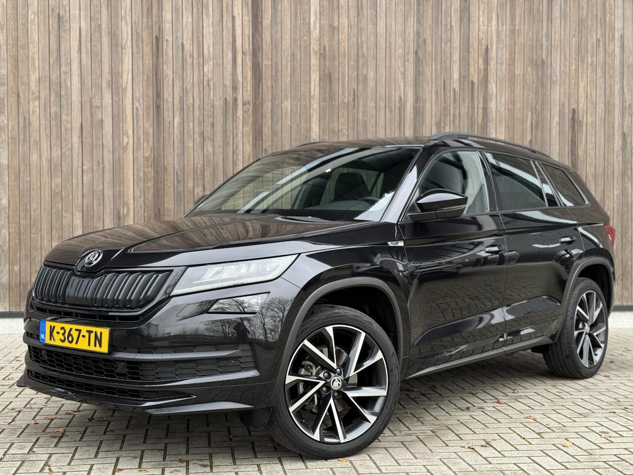 Skoda Kodiaq - - 1.5 TSI Sportline Business plus 7p. | PANO | TREKHAAK | GOED ONDERHOUDEN - AutoWereld.nl
