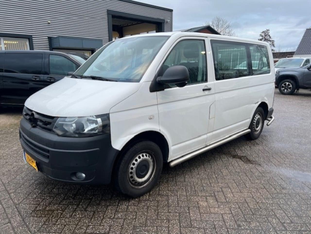 Volkswagen Transporter Kombi - 2.0 TDI 103KW L1H1 AUTOM. AIRCO KLIMA EURO6 - AutoWereld.nl