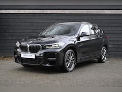 BMW X1 - sDrive20i Executive Edition | M-Sport | LED | 1e. Eig | PDC | Stoel vw. | HUD