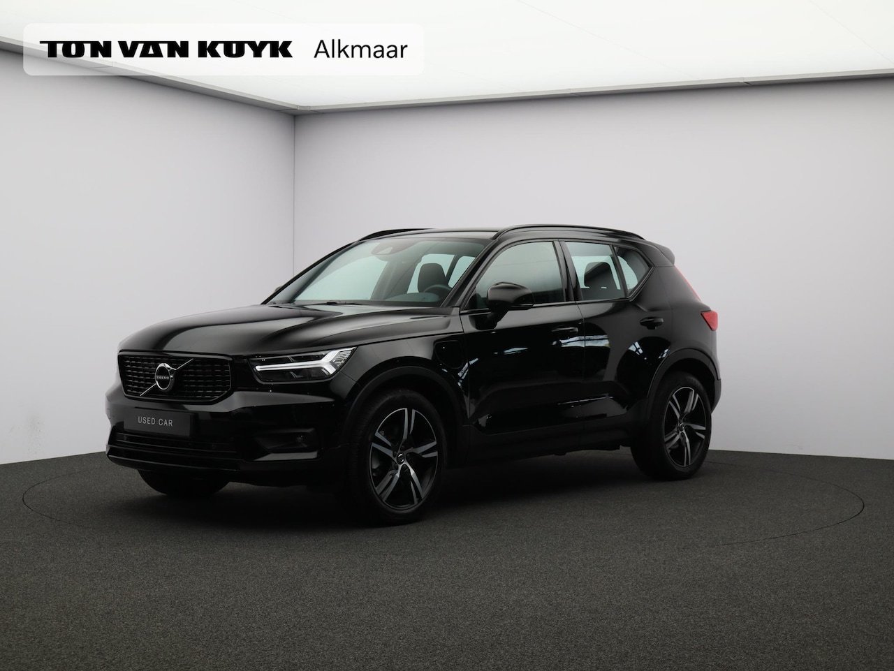Volvo XC40 - T5 Recharge R-Design / Stoel+stuurwielverwarming / Park assist voor+achter+camera - AutoWereld.nl
