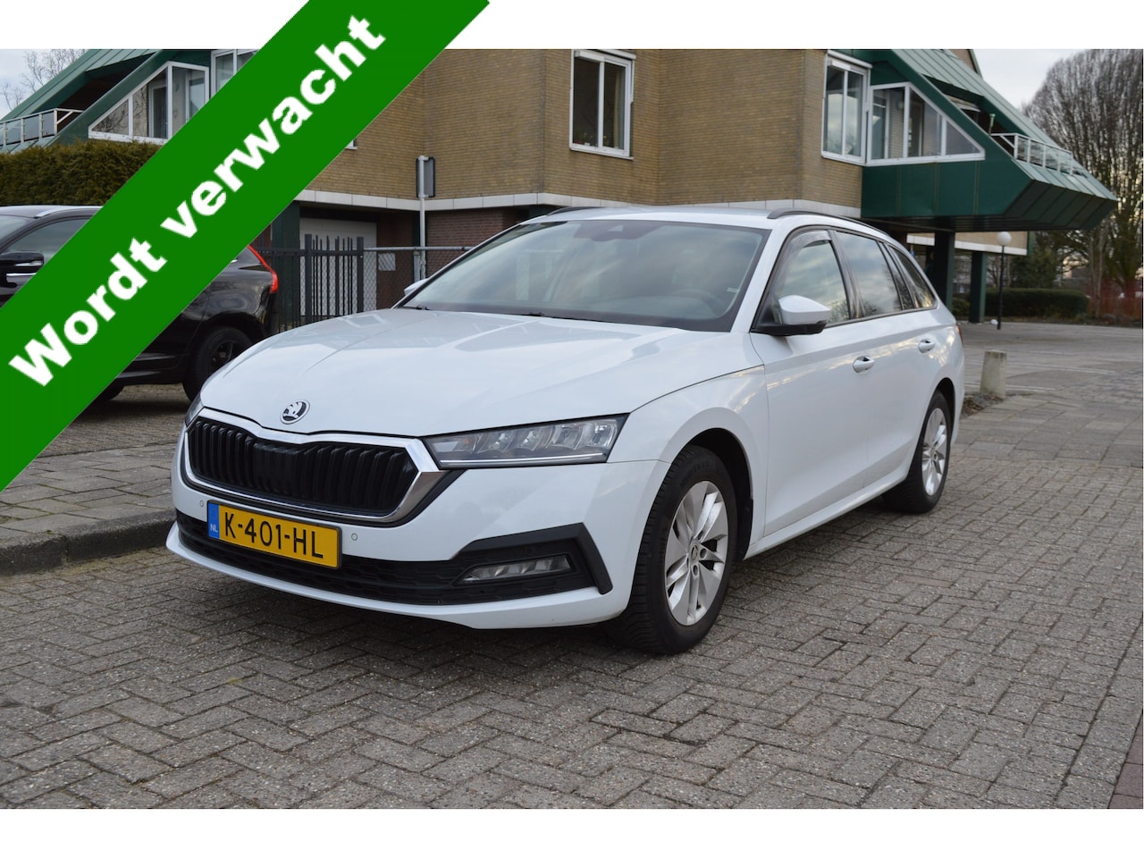 Skoda Octavia Combi - 1.0 TSI Busn. Ed. NL-auto / Led verl. / Apple,android / Virtual dash. - AutoWereld.nl