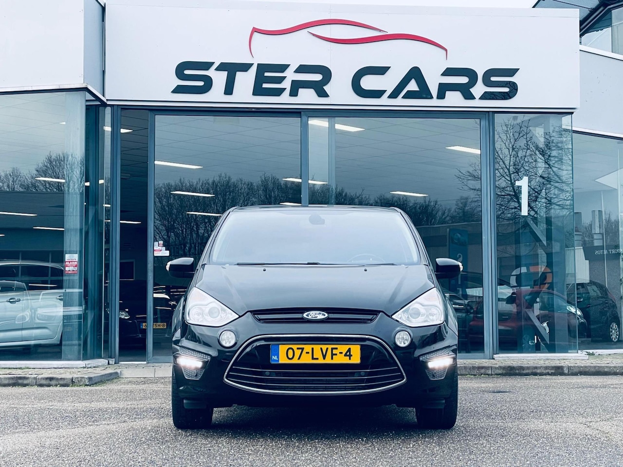 Ford S-Max - 2.0 EcoBoost S Edition 7p. 2.0 EcoBoost S Edition 7p, Automaat, Panorama, Trekhaak, P sensor, - AutoWereld.nl