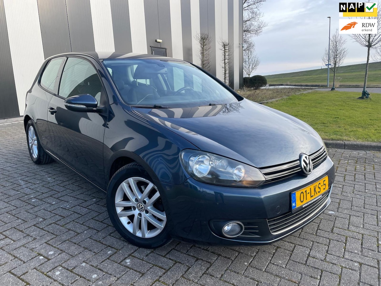 Volkswagen Golf - 1.2 TSI Highline BlueMotion Clima-Cruise-Trekhaak-2 Sleutels - AutoWereld.nl