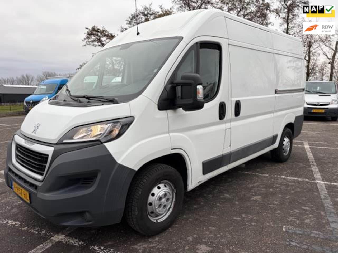 Peugeot Boxer - 333 2.0 Blue HDI L2H2 Professioneel - AutoWereld.nl