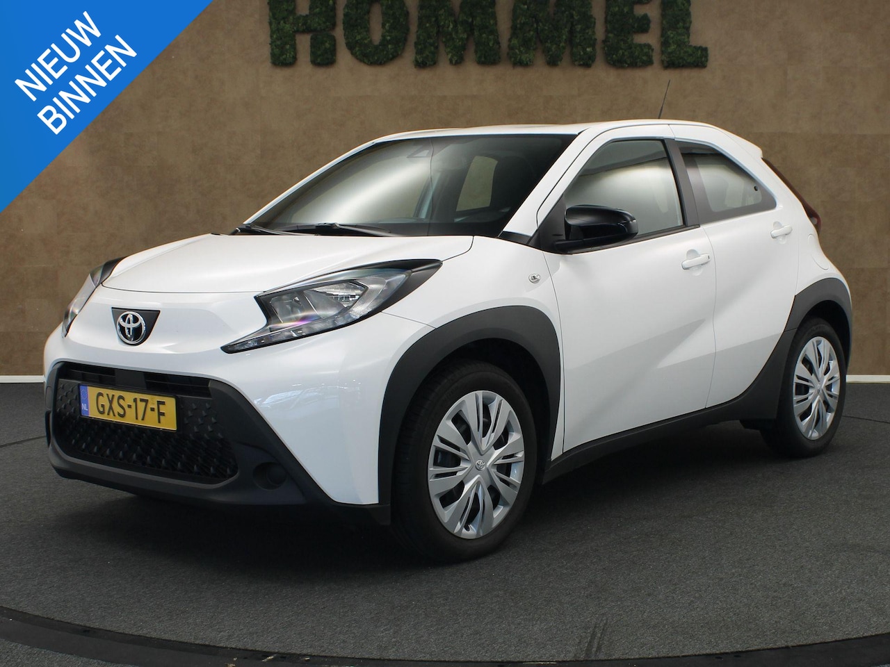 Toyota Aygo X - 1.0 VVT-i MT Play - ORIGINEEL NEDERLANDSE AUTO - ACHTERUITRIJ CAMERA - AIRCO - BLUETOOTH - - AutoWereld.nl