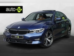 BMW 3-serie - 330i High Executive / Panoramadak / H&K / Head Up