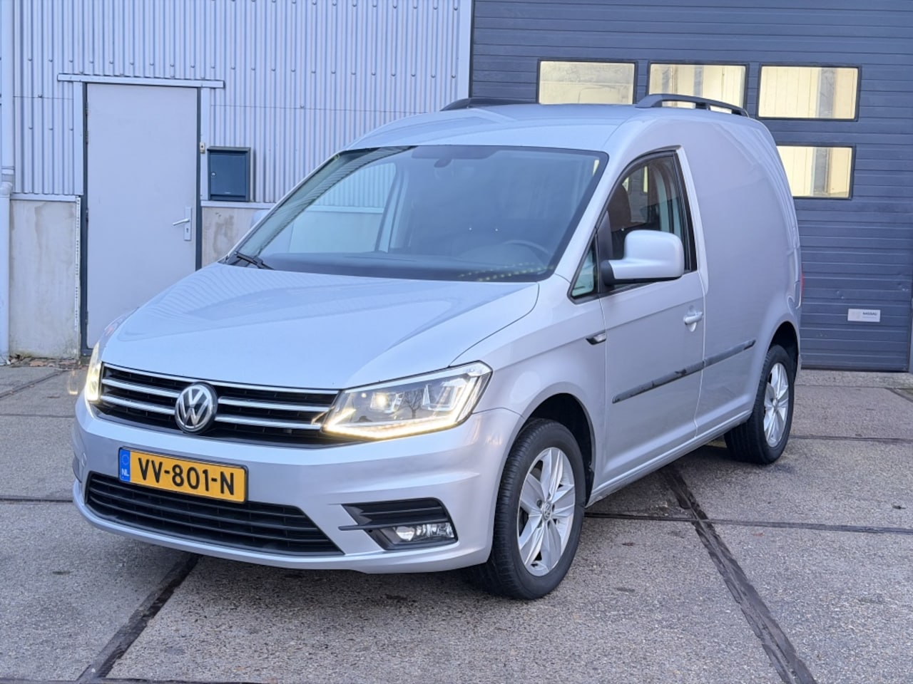 Volkswagen Caddy - 2.0 TDI L1H1 ACC AUTOMAAT CRUISE XENON LED LEER CLIMA STOELVERWA - AutoWereld.nl