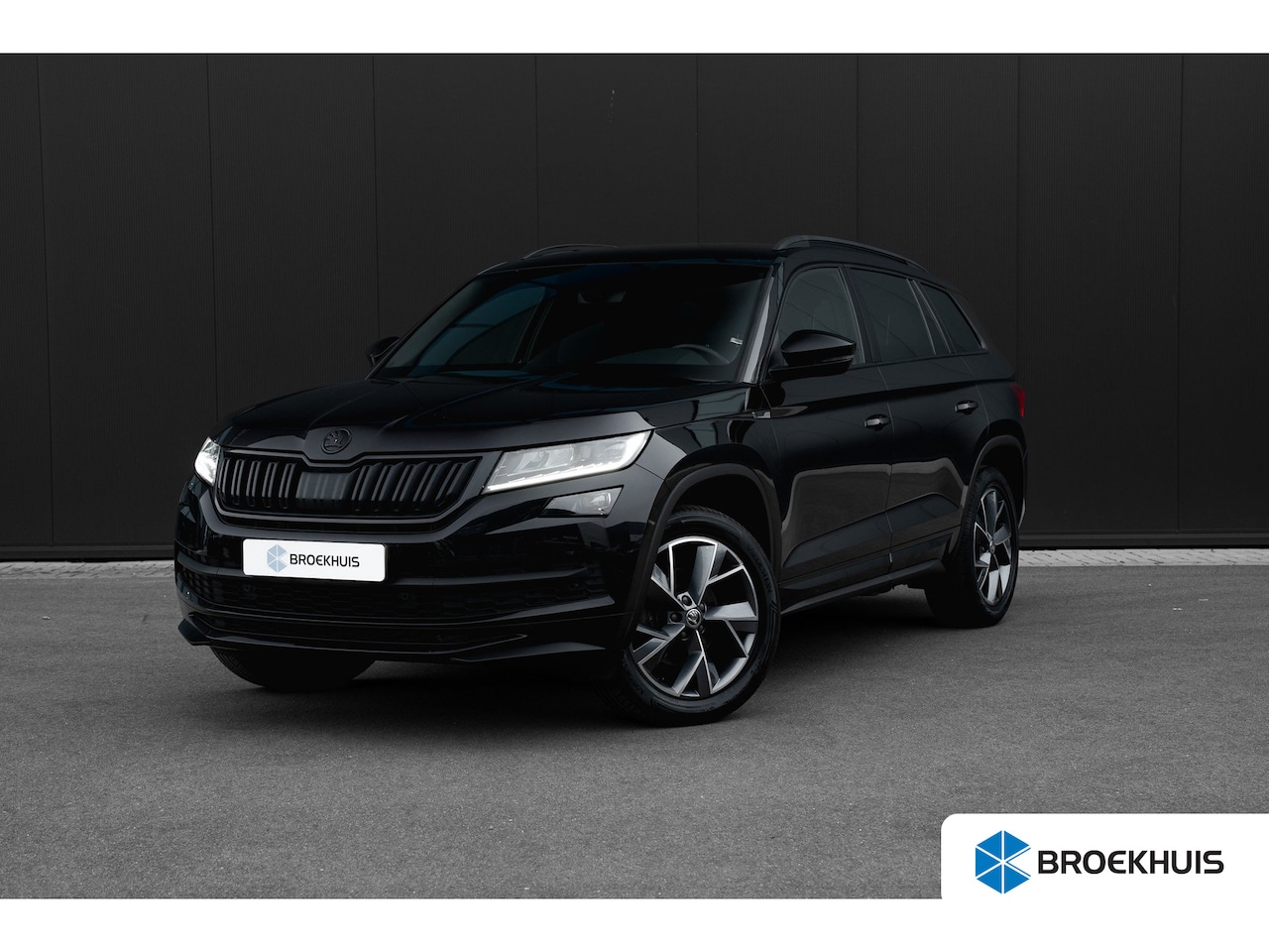 Skoda Kodiaq - 1.5 TSI 150 PK Sportline Business | Trekhaak | Achteruitrijcamera | Navigatie | Carplay - AutoWereld.nl