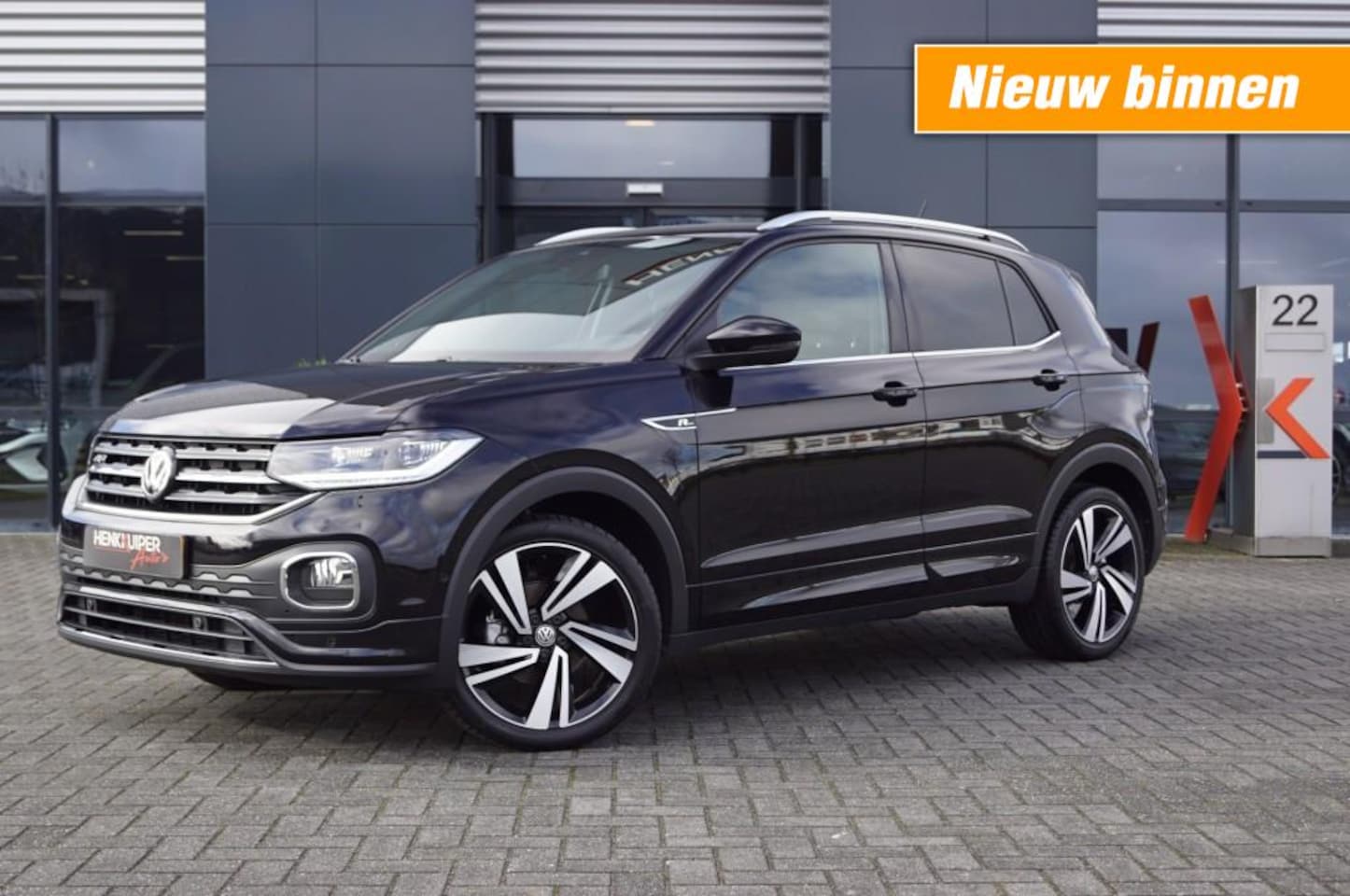 Volkswagen T-Cross - 1.0 TSI DSG 115pk R-Line/ Navi / Beats/ 18 Inch LM/ App-connect/Key-Less - AutoWereld.nl