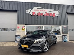 Mercedes-Benz A-klasse - 180 AMG Night edition Handelsprijs Panoramadak Led Cruise Camera Stoelverwarming