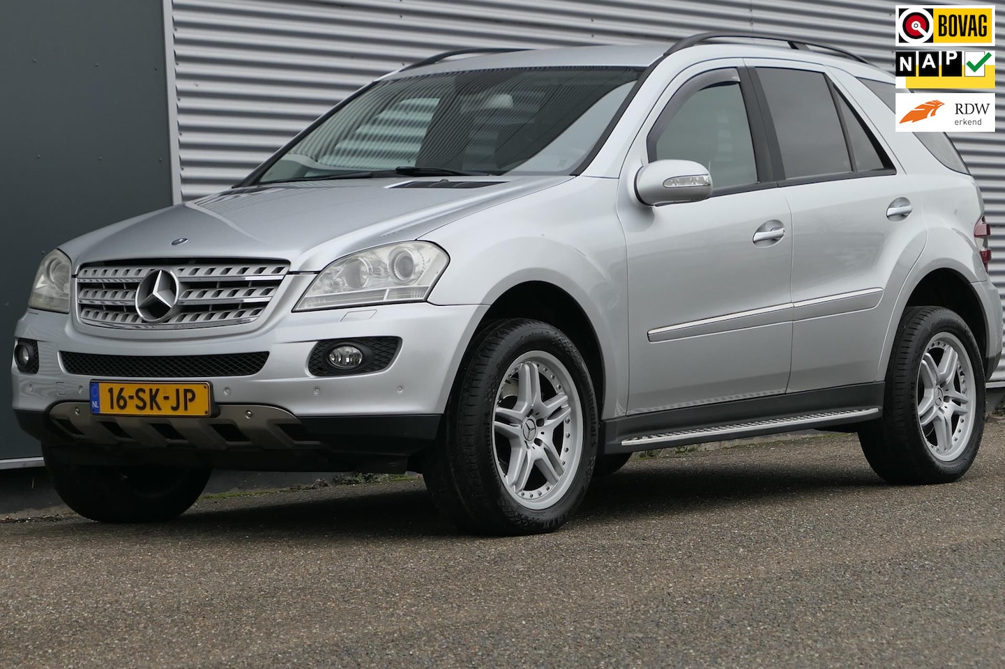 Mercedes-Benz M-klasse - 500 V8 NAP Leder Navi Massage Trekhaak - AutoWereld.nl