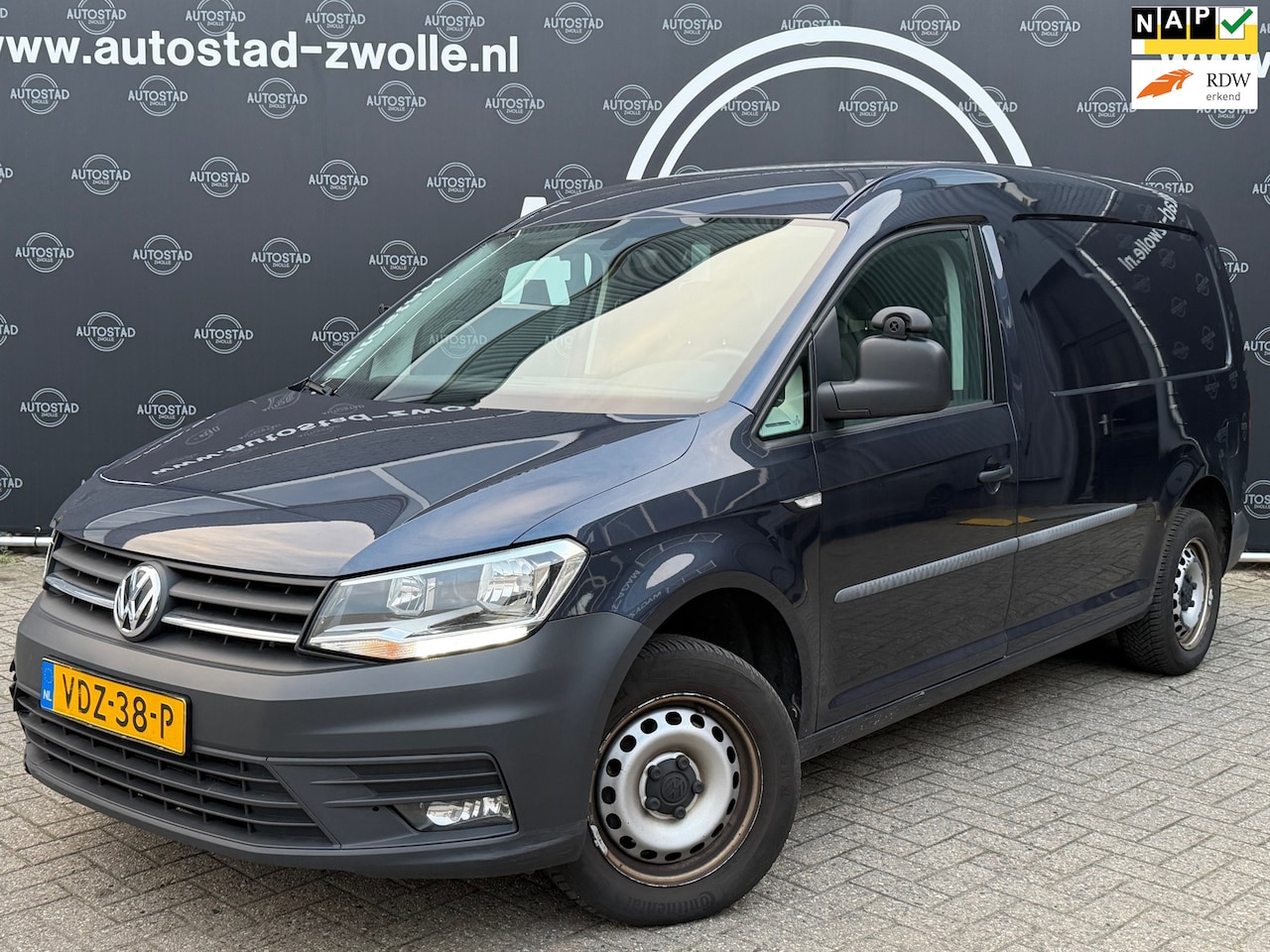 Volkswagen Caddy Maxi - 2.0 TDI L2H1Maxi / Marge / LET OP! Auto Heeft Schade Aan De Rechter Voorzijde - AutoWereld.nl