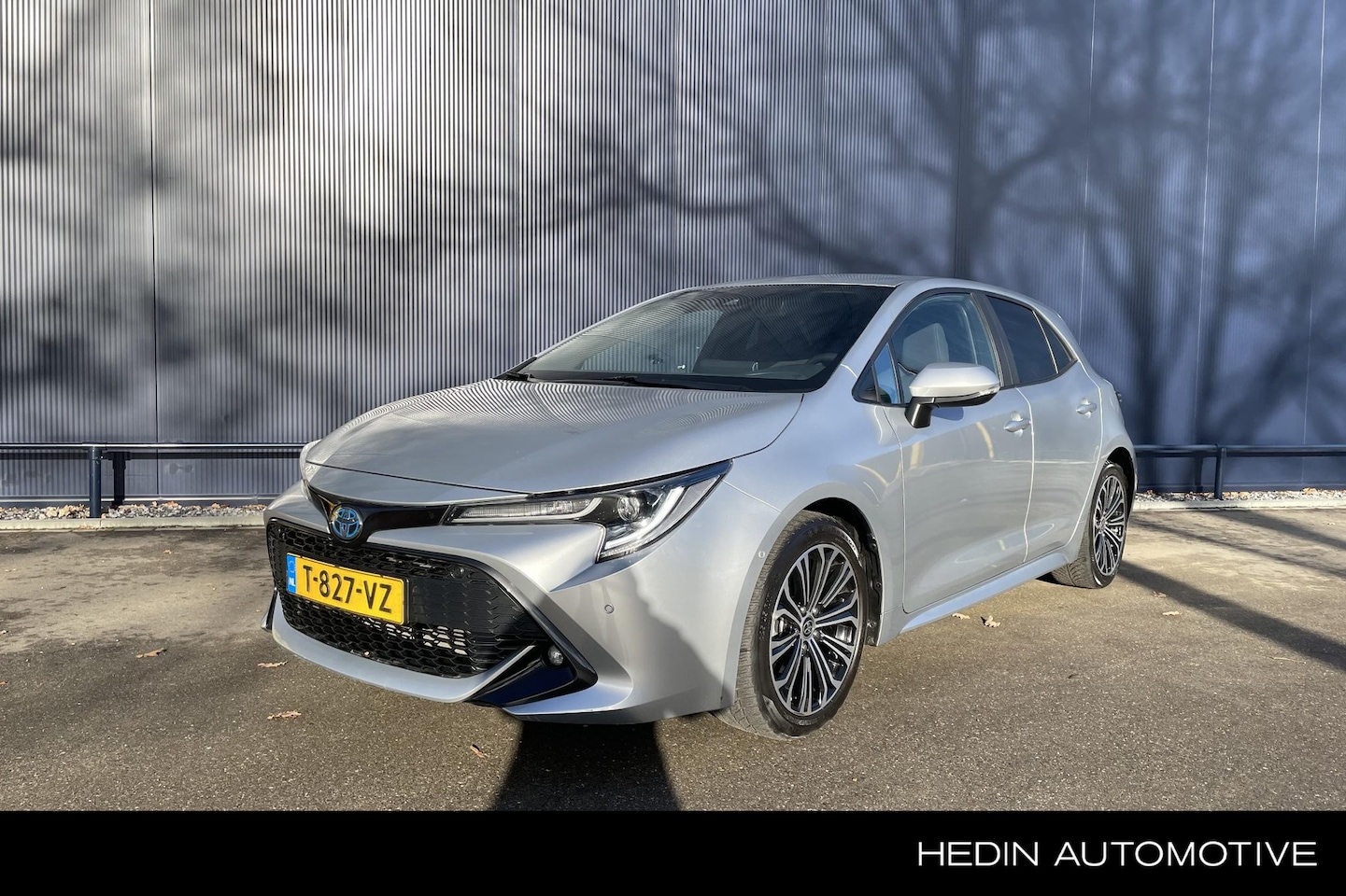 Toyota Corolla - 1.8 Hybrid Executive | KEYLESS | NAVIGATIE | LEDER | CAMERA | STOELVERWARMING | - AutoWereld.nl