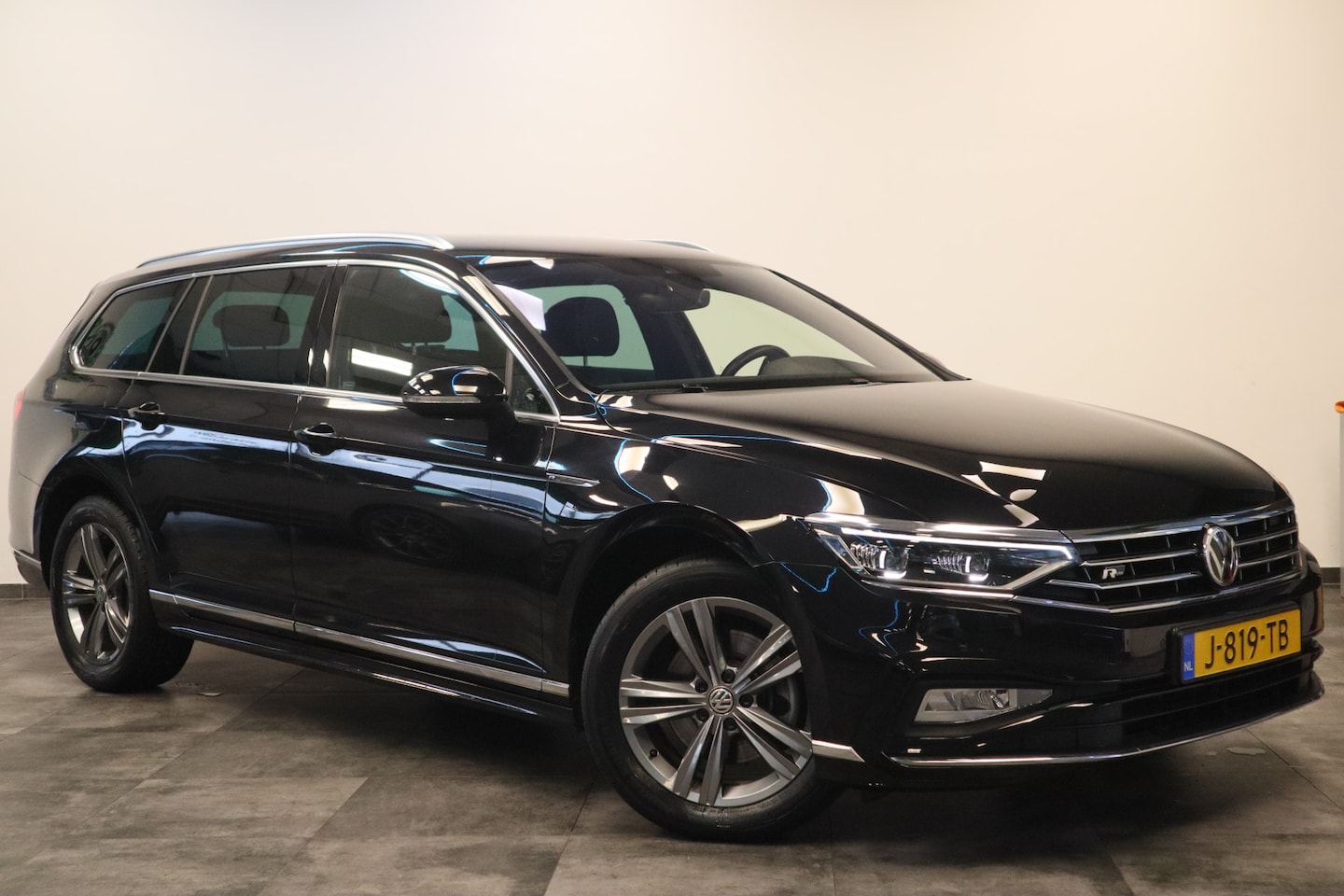 Volkswagen Passat Variant - 1.5 TSI Elegance Business R IQ-led Navigatie Adaptive-Cruise - AutoWereld.nl