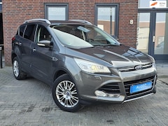 Ford Kuga - 1.6 Titanium 4WD / Automaat / Parkeerhulp / 2e eigenaar