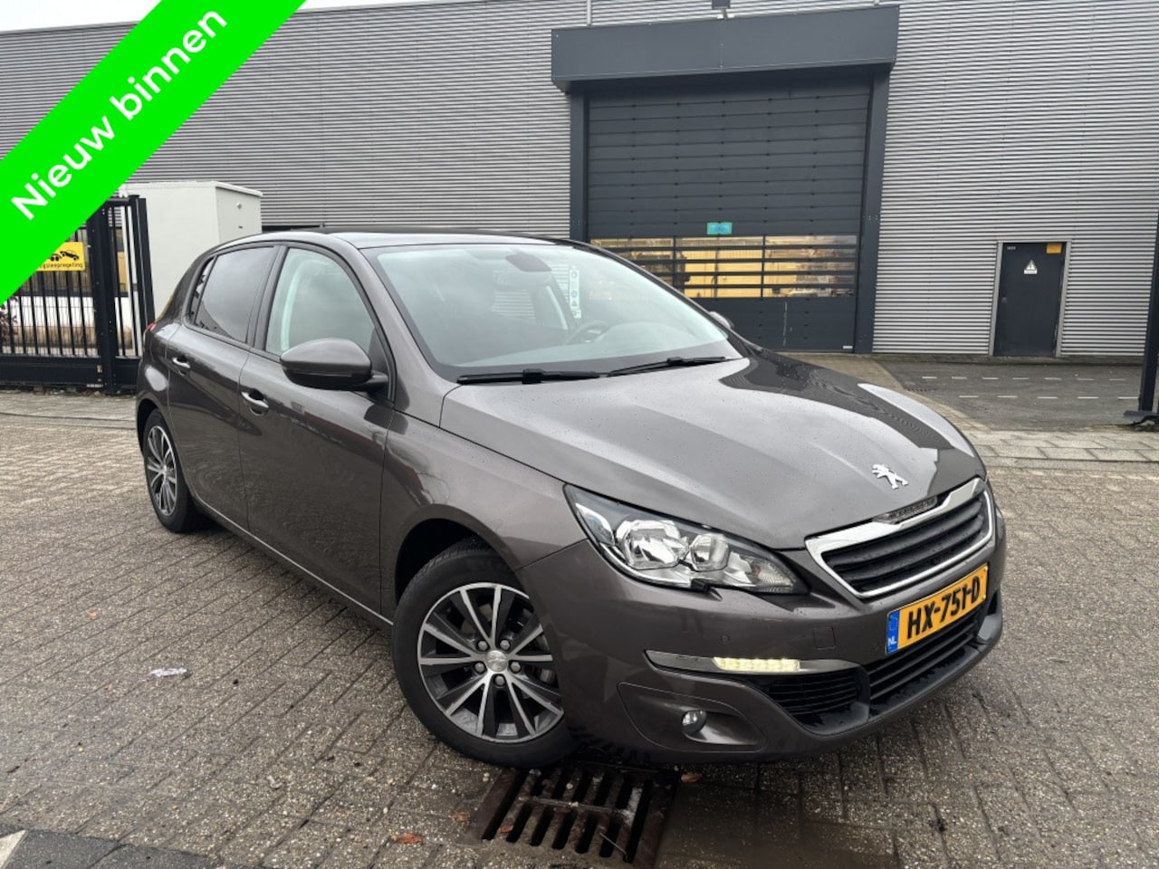 Peugeot 308 - 1.6 HDI Navi|Pano|Camera|Cruise 2015 - AutoWereld.nl