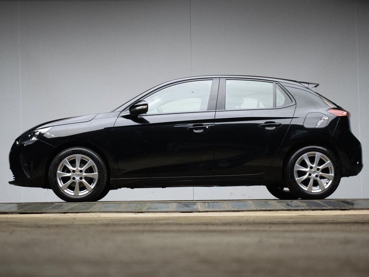 Opel Corsa - 1.2 Edition Sport (APPLE CARPLAY,NAVI,CAMERA,CRUISE,LANE ASSIST,LED,SPORTSTOELEN,LM VELGEN - AutoWereld.nl