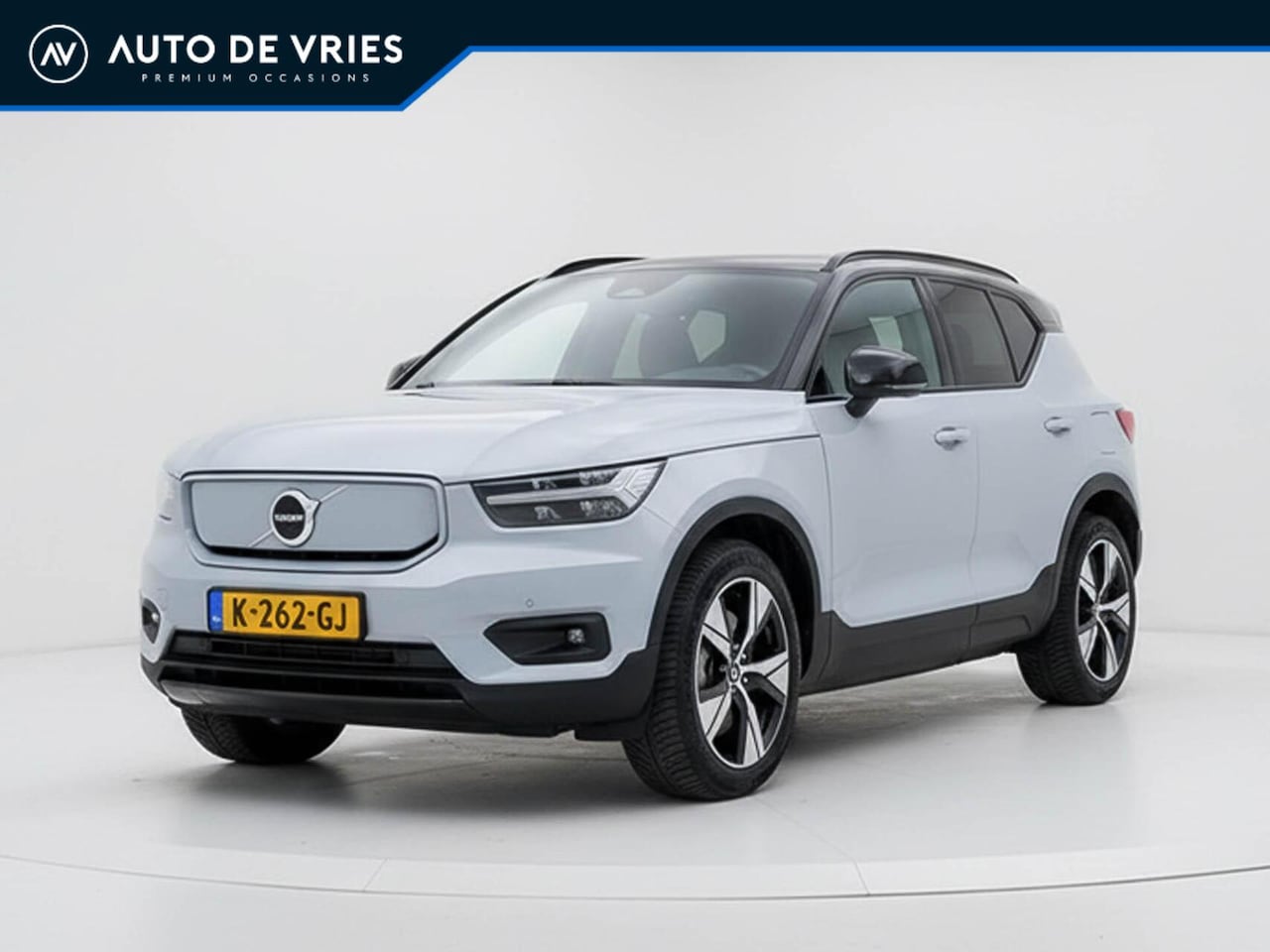 Volvo XC40 - Recharge P8 408pk AWD R-Design | SOH 90% | Zwart leder | Trekhaak - AutoWereld.nl