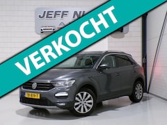 Volkswagen T-Roc - 1.0 TSI Style "Origineel NL" Virtual Apple-Carplay Adaptive-Cruise Parkeersensoren Navigat