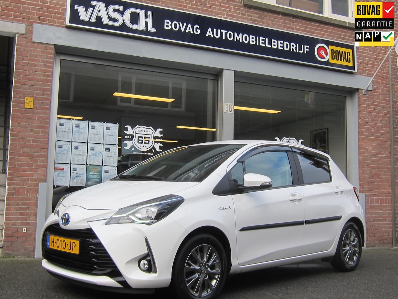 Toyota Yaris - 1.5 Hybrid Dynamic Apple Carplay Android Auto Trekhaak - AutoWereld.nl