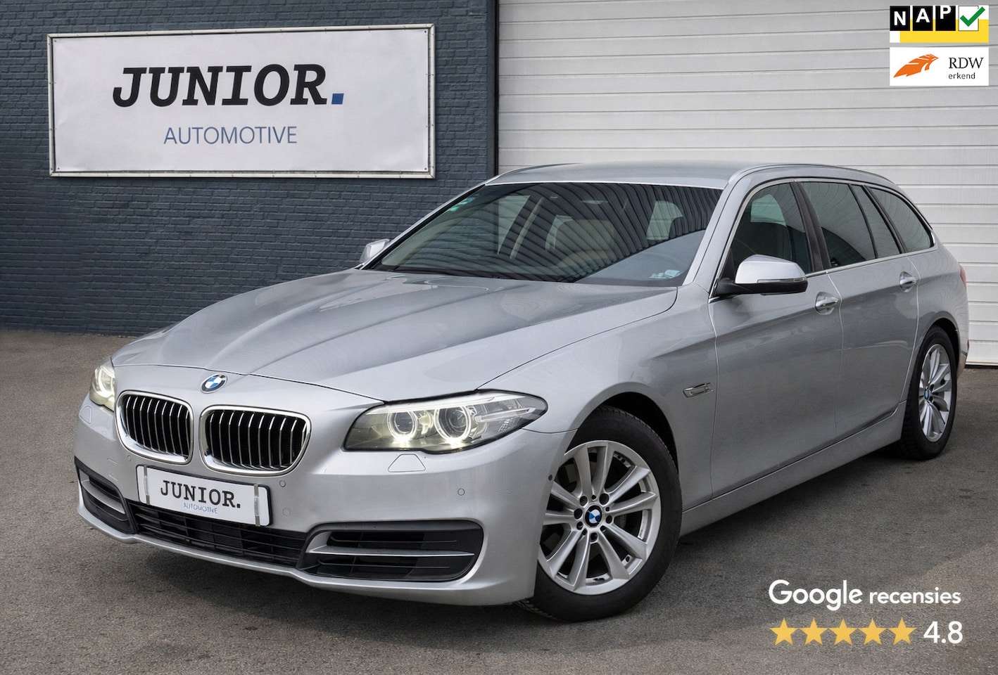 BMW 5-serie Touring - 520i High Executive AUTO./VOLO-H/LEDER/NAVI/DIGITALDASH - AutoWereld.nl