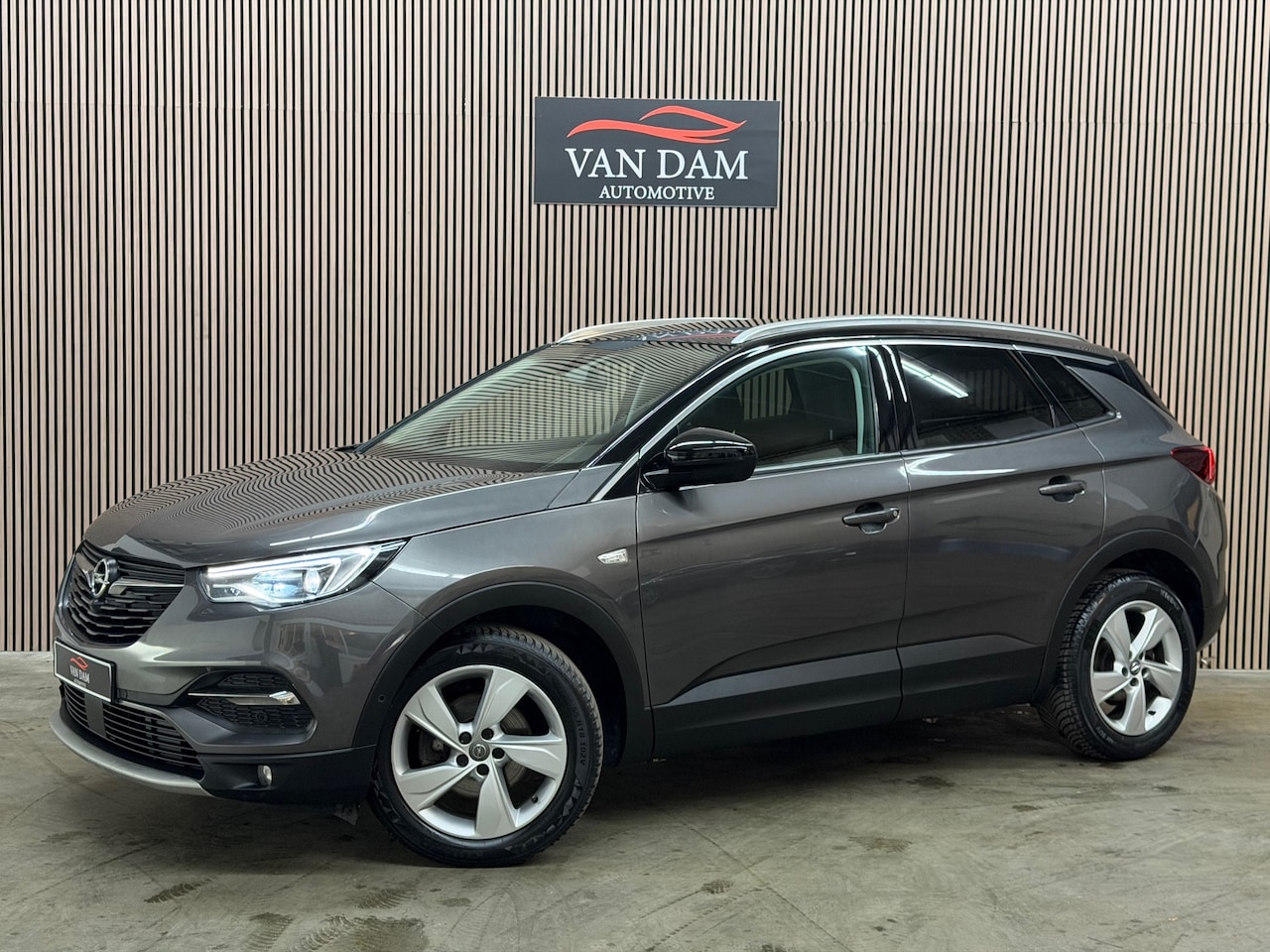 Opel Grandland X - 1.2 Turbo Innovation 2019 LED CAMERA LEDER - AutoWereld.nl