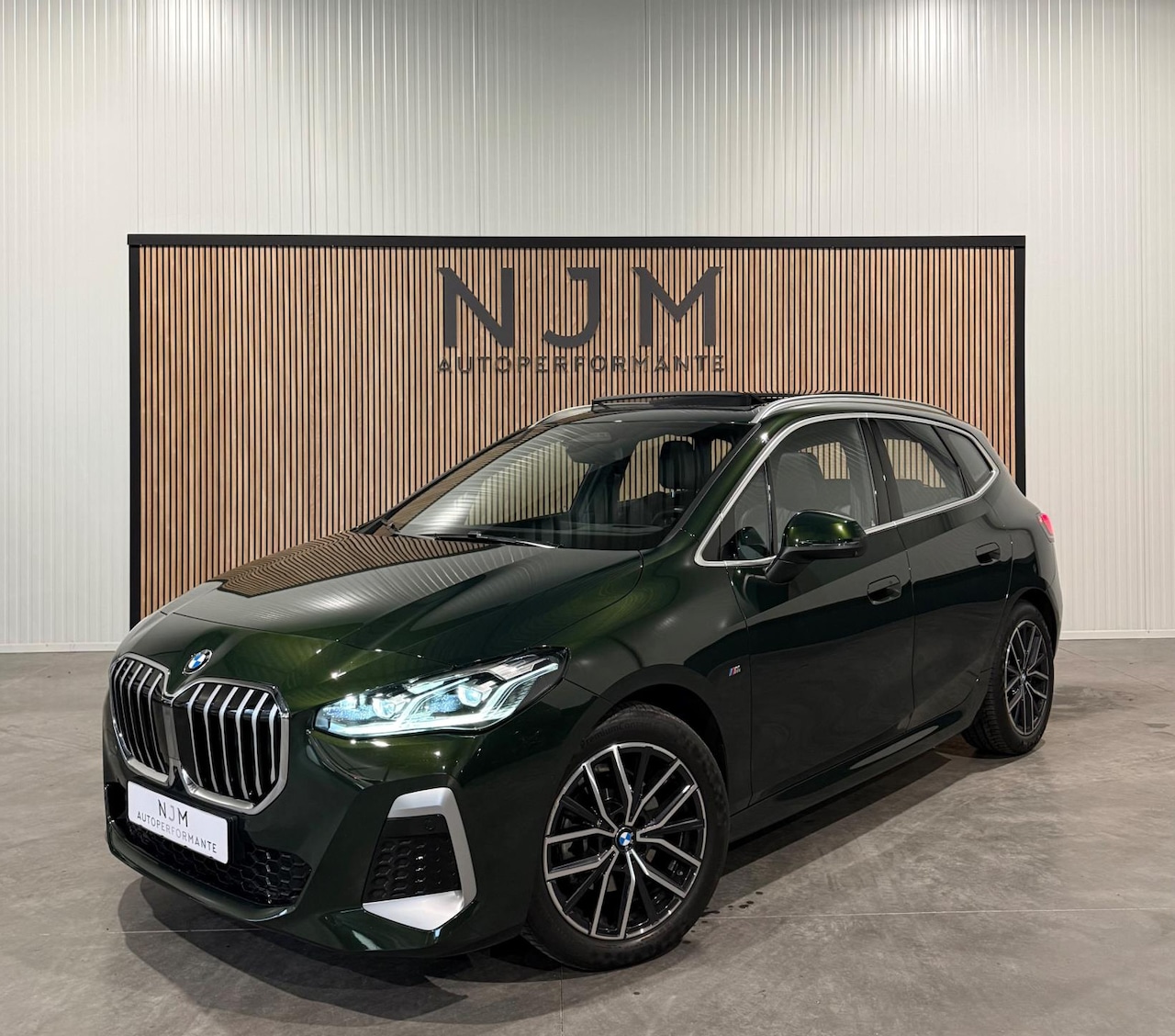 BMW 2-serie Active Tourer - 218i M-Sport|Pano|360|Memory|H&K|Trekhaak - AutoWereld.nl