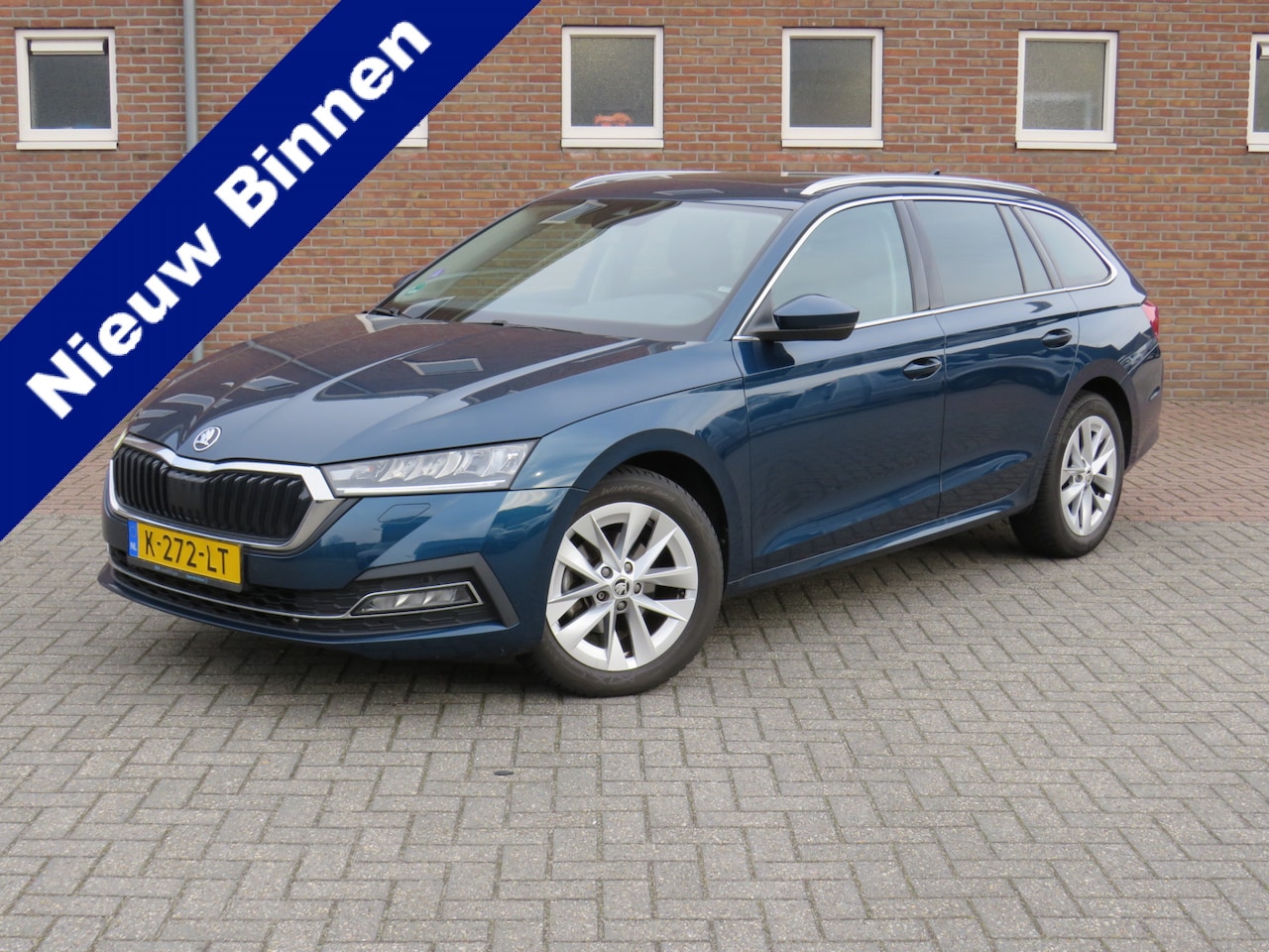 Skoda Octavia Combi - 1.0 TSI 111Pk Business Edition Plus * Rijklaarprijs incl. garantie * Pano-dak * Camera * E - AutoWereld.nl