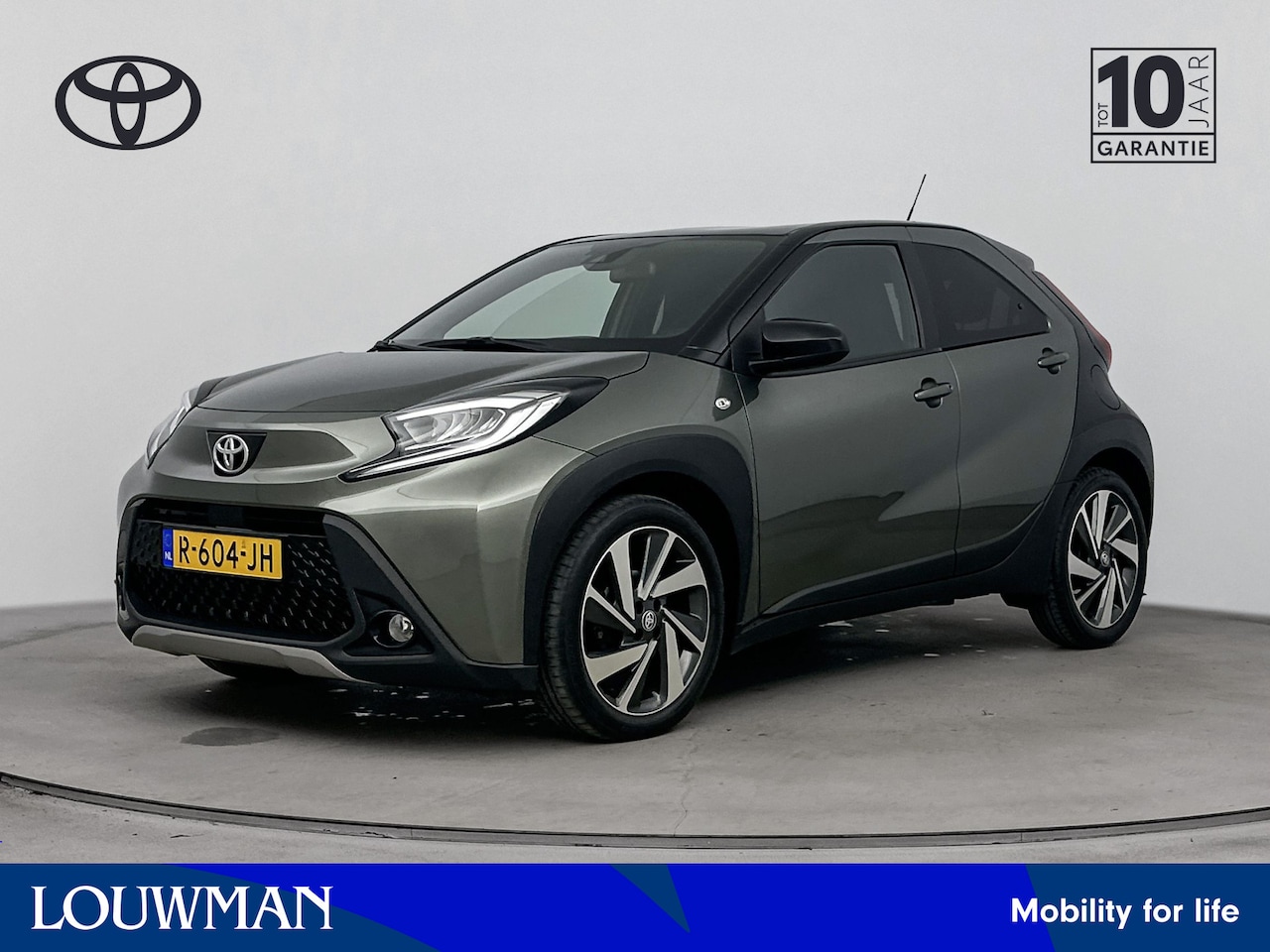 Toyota Aygo X - 1.0 VVT-i S-CVT Envy | Carplay | Parkeercamera | Automaat | - AutoWereld.nl