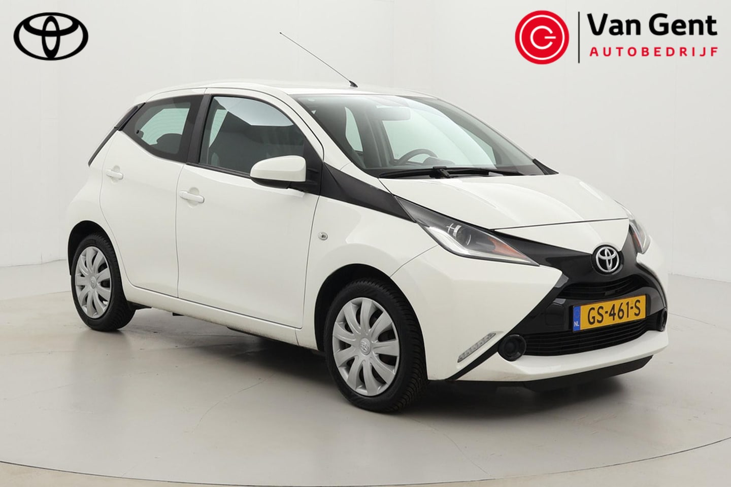 Toyota Aygo - 1.0 VVT-i x-play | Airco | Camera | Bluetooth | Elektrische ramen voor - AutoWereld.nl