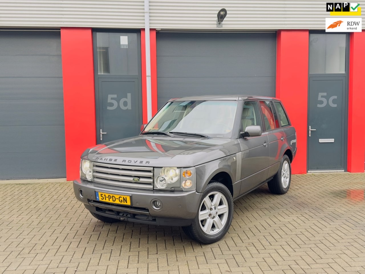 Land Rover Range Rover - 4.4 V8 Vogue 4.4 V8 Vogue - AutoWereld.nl