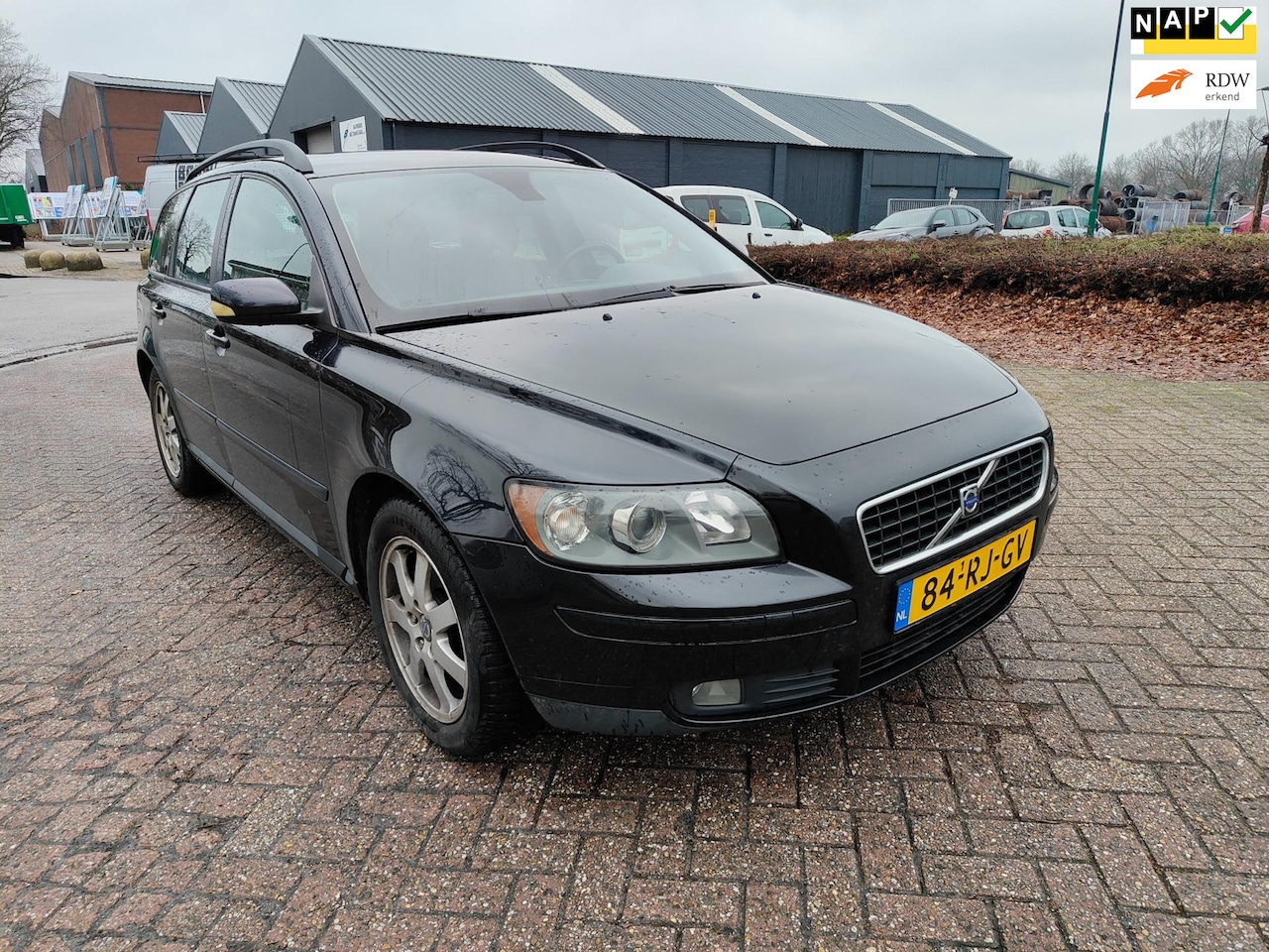 Volvo V50 - 1.8 Elite 1.8 Elite ( Apk tot 28-10-2026 ) - AutoWereld.nl