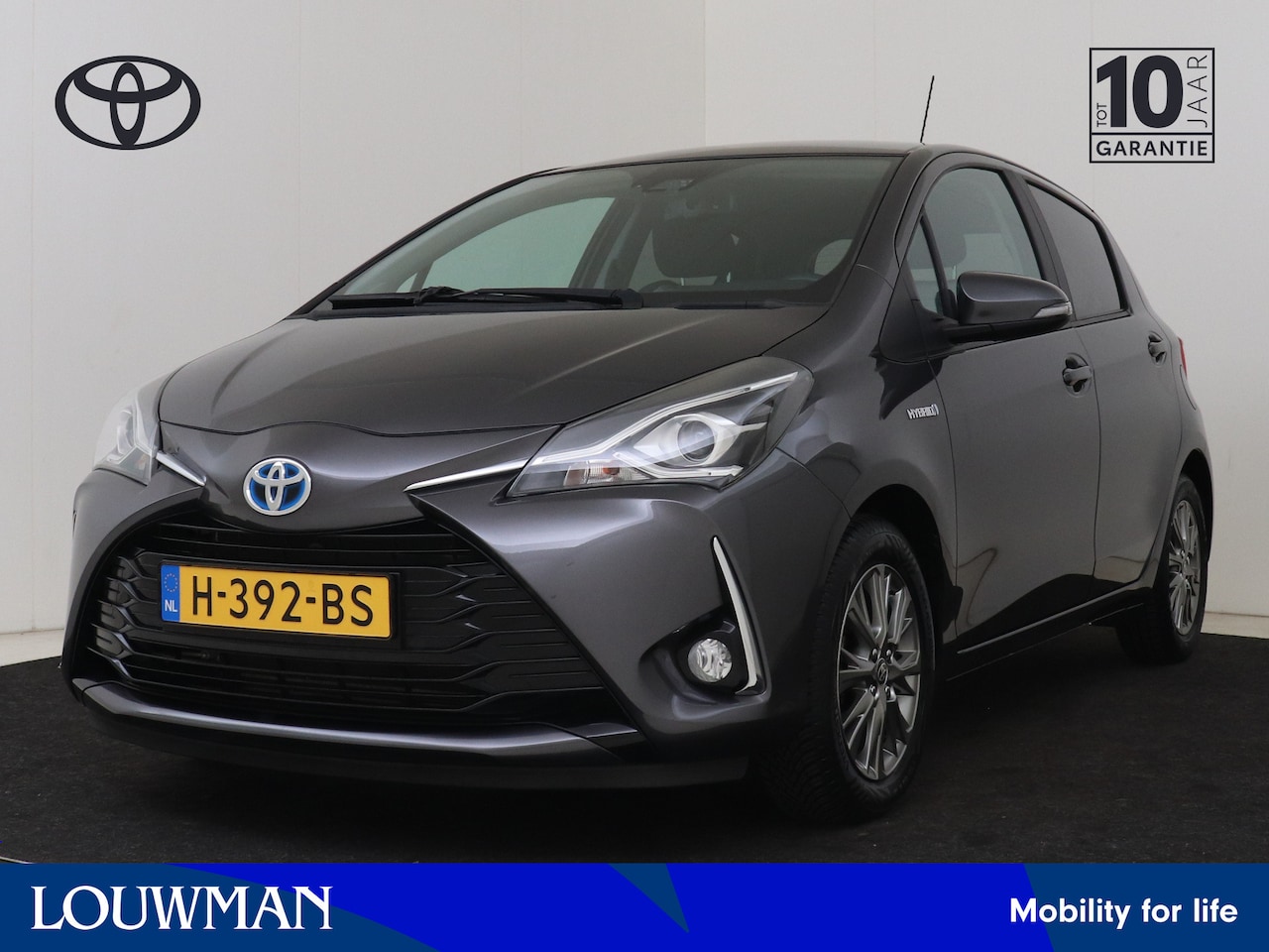 Toyota Yaris - 1.5 Hybrid Dynamic Navigatie | dealeronderhouden | - AutoWereld.nl