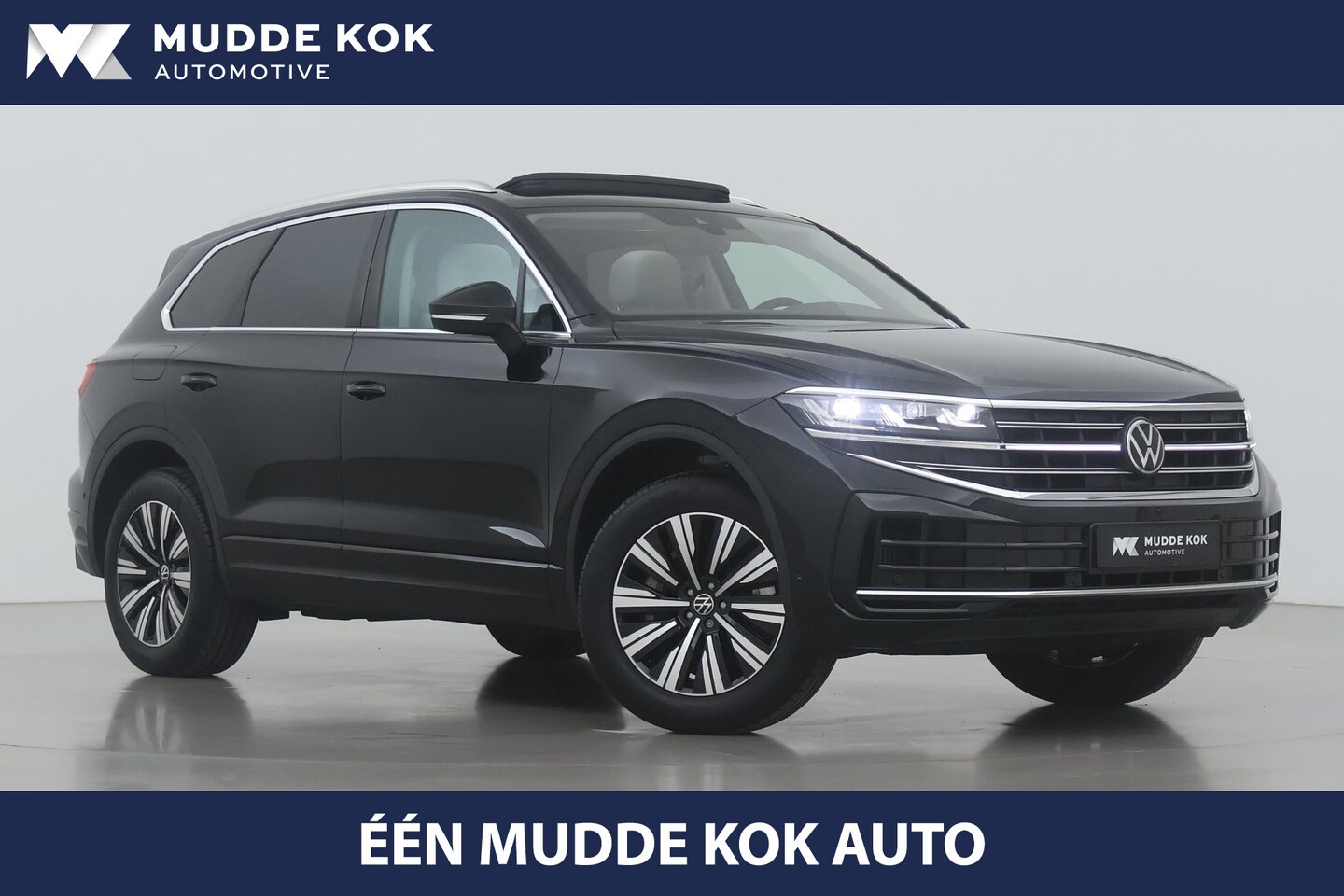 Volkswagen Touareg - 3.0 TSi eHybrid 4MOTION Elegance | Luchtvering | Trekhaak | Panoramadak | Head-Up | Massag - AutoWereld.nl