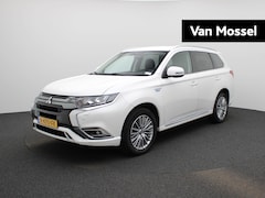 Mitsubishi Outlander - 2.4 PHEV Intense AWD | Trekhaak | Climate Control | Apple Carplay / Android Auto | Stoelve