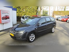 Ford Focus Wagon - 1.6-16V Futura