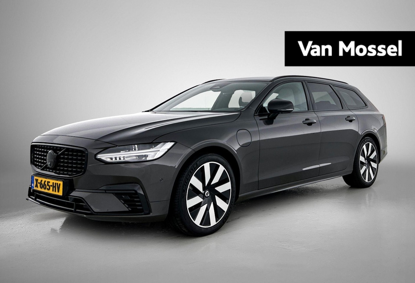 Volvo V90 - 2.0 T6 Plug-in hybrid AWD Plus Dark | BTW AUTO | HARMAN KARDON | | MEMORY STOEL | 360° CAM - AutoWereld.nl