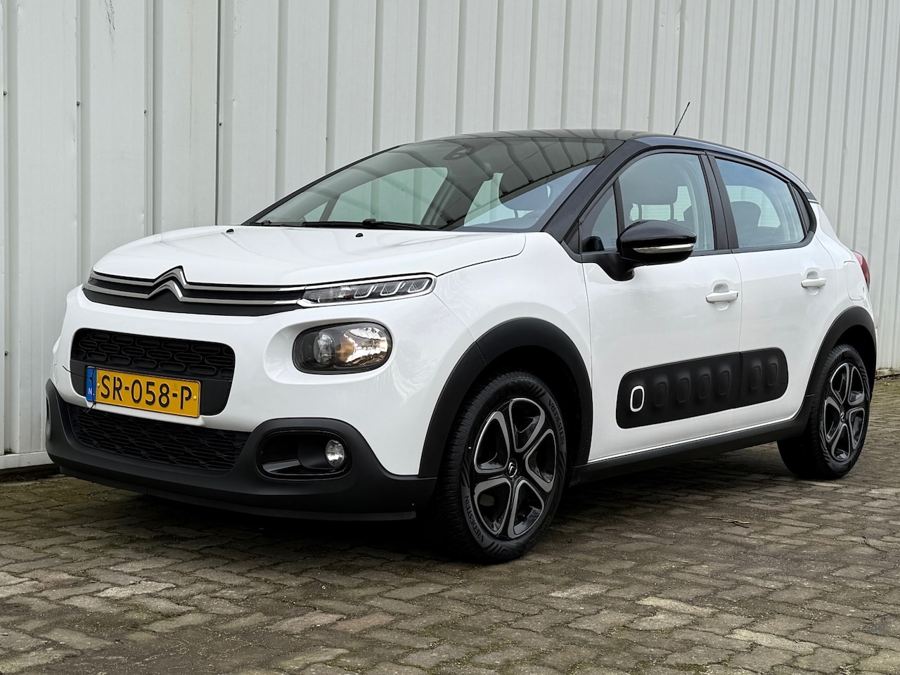 Citroën C3 - 1.2 PureTech Feel Edition 1.2 PureTech Feel Edition - AutoWereld.nl