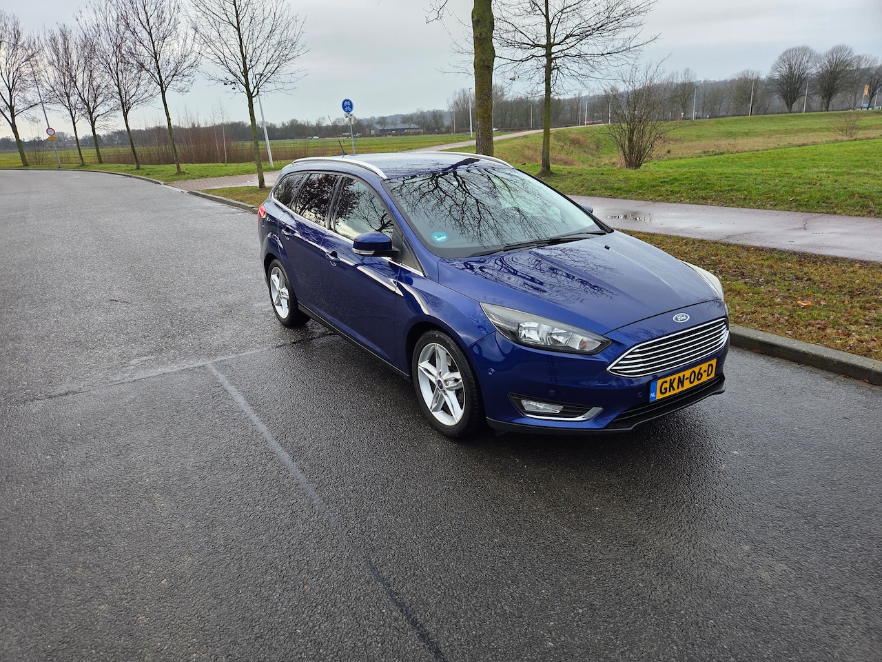Ford Focus Wagon - 1.5 Titanium Edition - AutoWereld.nl