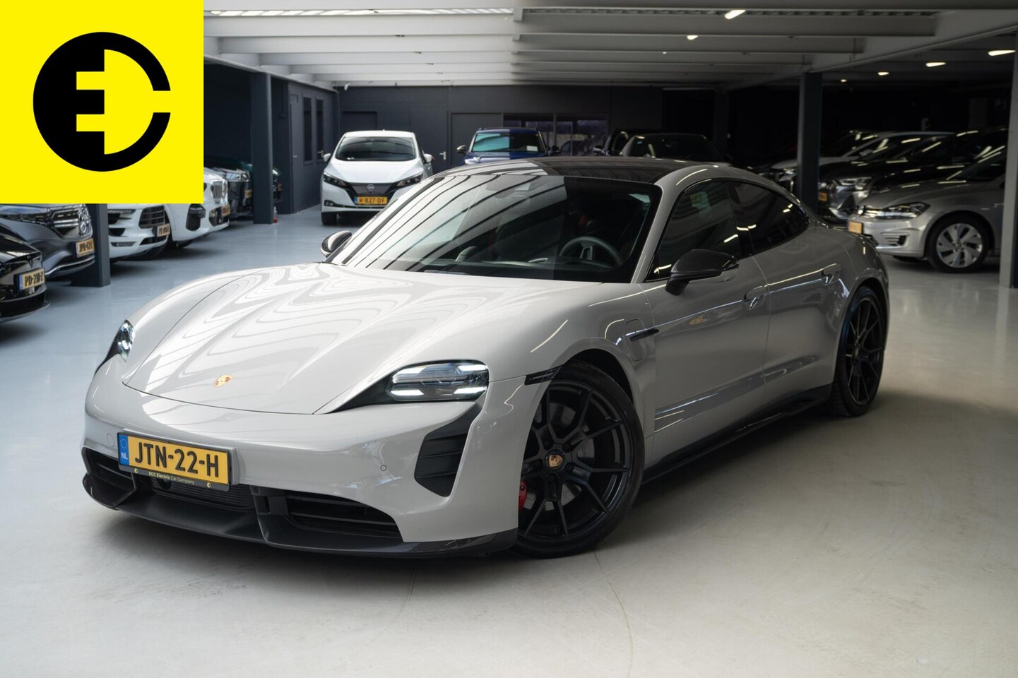 Porsche Taycan - GTS 93 kWh | SportChrono | Panorama | Stoelverwarming - AutoWereld.nl