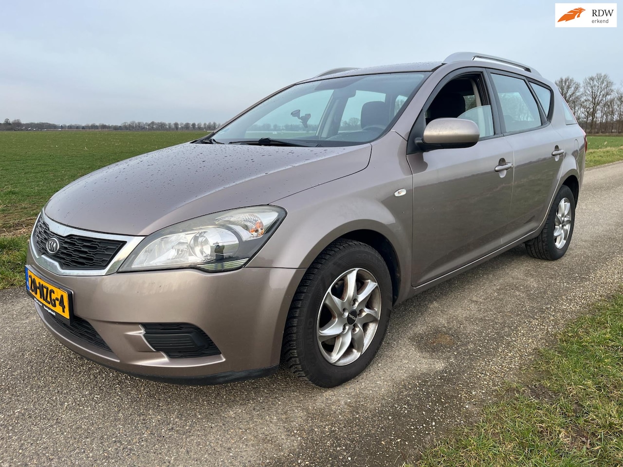 Kia Cee'd Sporty Wagon - 1.6 CRDi X-tra|diesel|nieuwe apk| - AutoWereld.nl