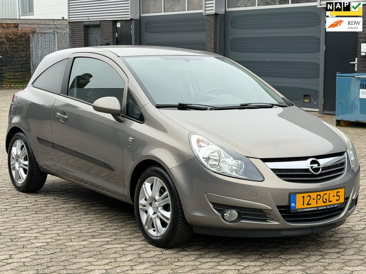 Opel Corsa - 1.4-16V '111' Edition AIRCO CRUISE CARKIT NAP Nieuw APK - AutoWereld.nl